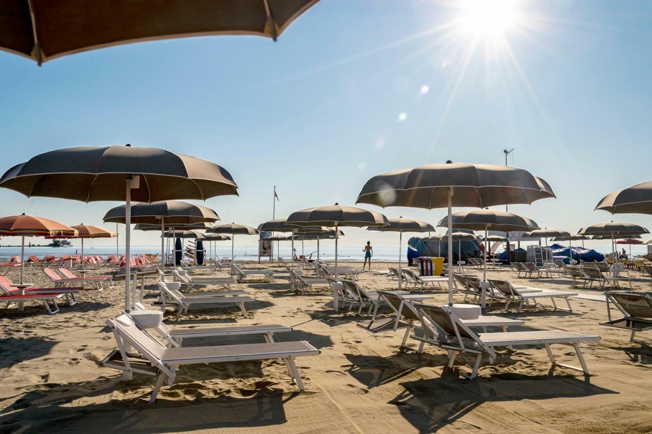 Hotel Sporting Rimini Eksteriør bilde